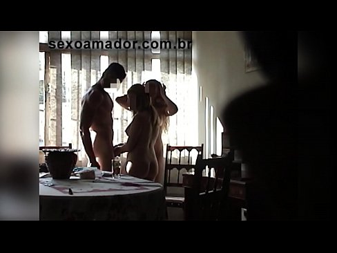 ❤️ Mmekọahụ enyi na-akpọ a ibu nwoke na a threesome na ya ❤️ Anal porn