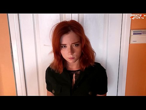 ❤️ Onye nche tara nwanyị mara mma ahụhụ maka ịkwatu ụlọ ahịa - Cum In Mouth ❤️ Anal porn